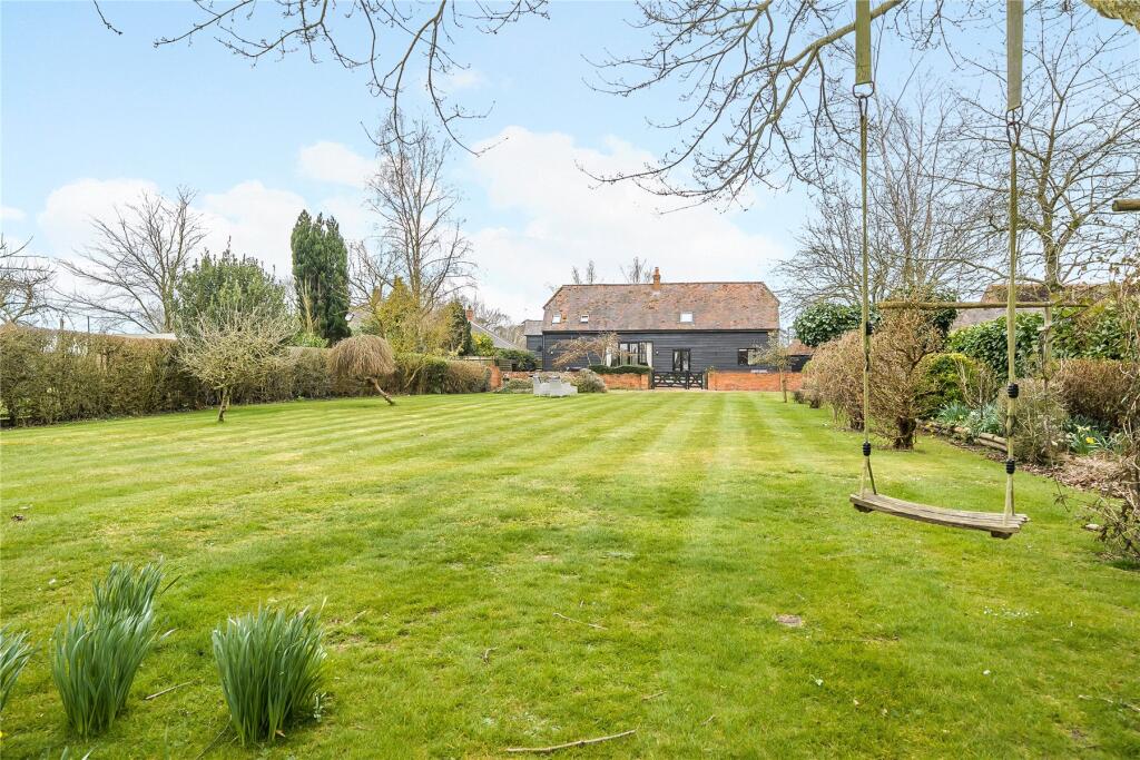 3-bed house on Hanover Farm, Addington, £750,000