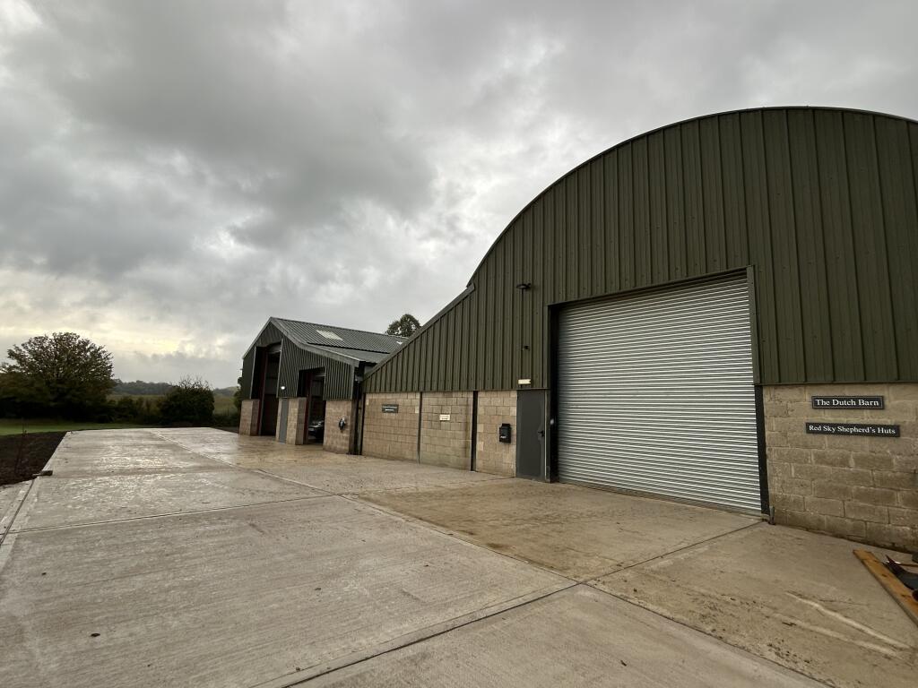 Main image of property: The Dutch Barn, Bridewell Farm, Wilcote Road, East End, North Leigh, WITNEY, OX29 6QN