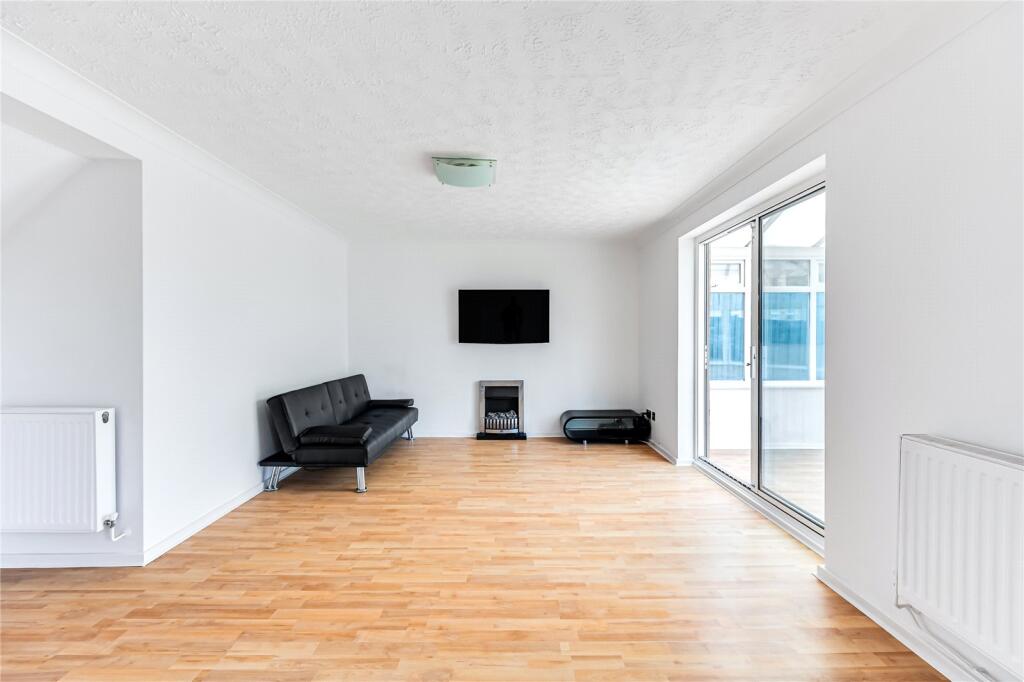 House in Barton-le-Clay, Central Bedfordshire - View 5