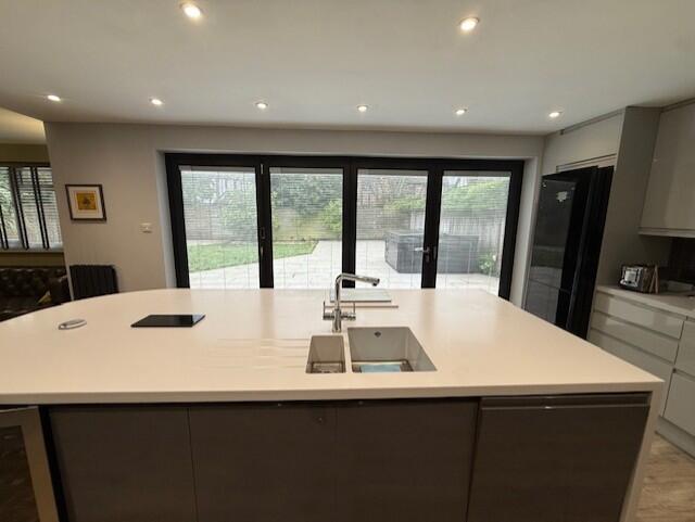 Rectory Close, Eastbourne, BN20 photo 2
