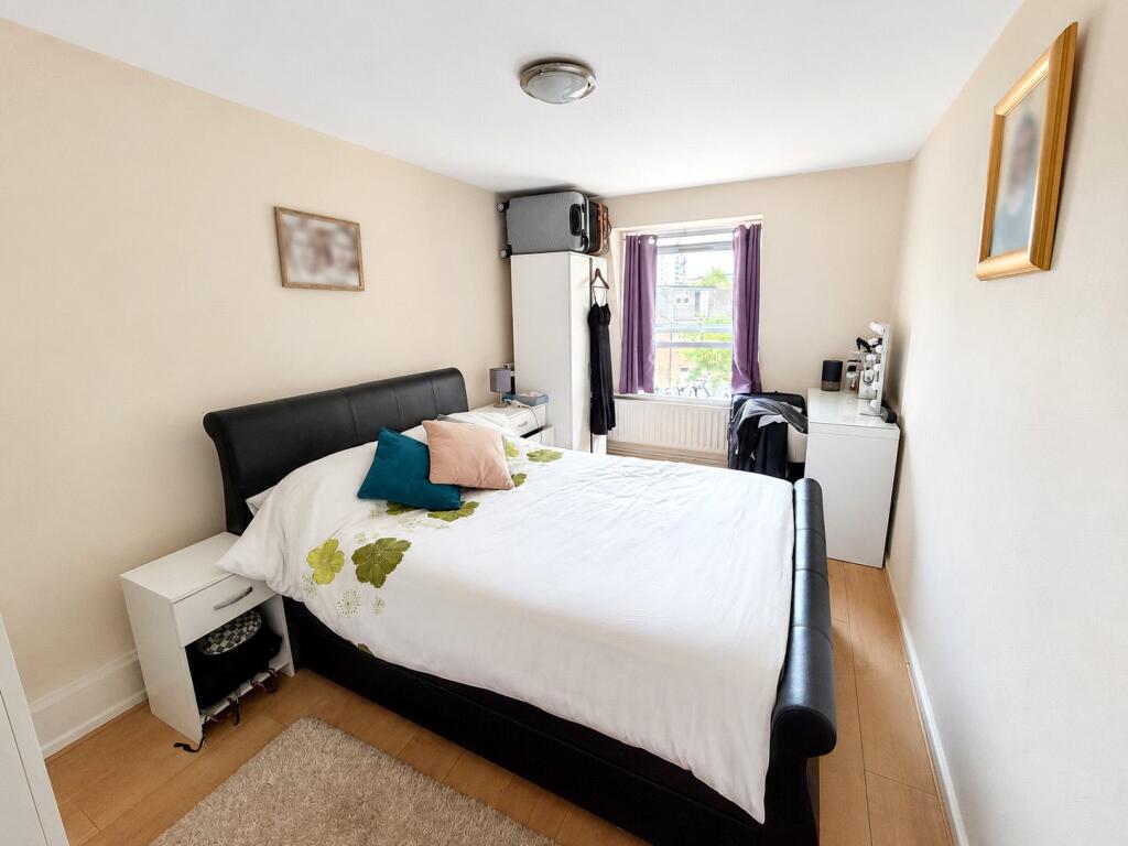 Apartment in London - More