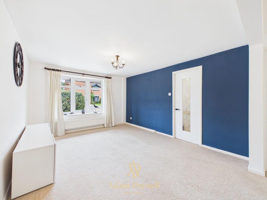 House in Blaby, Stoney Stanton - More