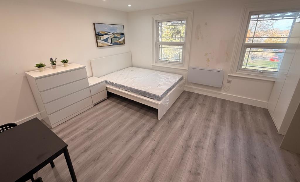 Main image of property: Kings Road, Reading, RG1