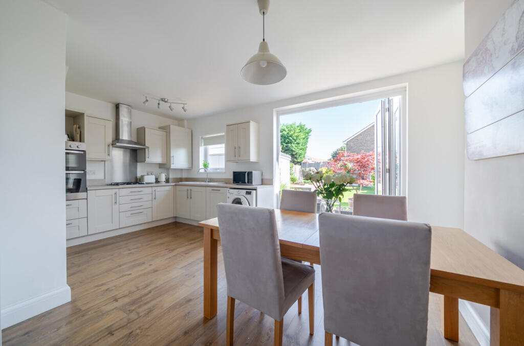 House in Bromley - View 3