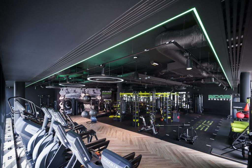 Building 4  The Heights  Weybridge 7.jpg