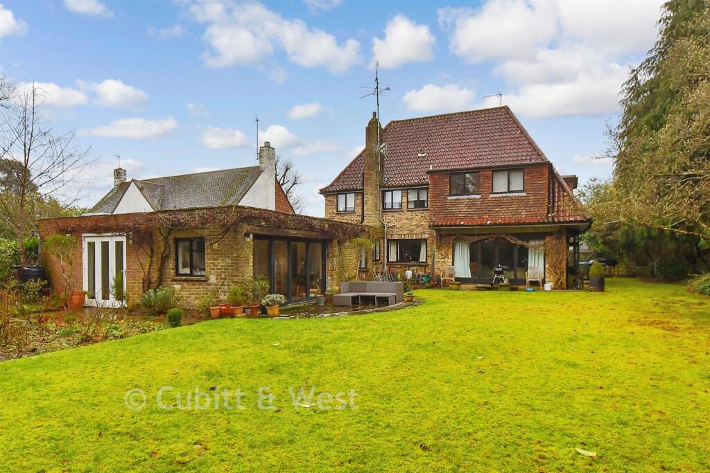 Worthing Road, Horsham, West Sussex image 2