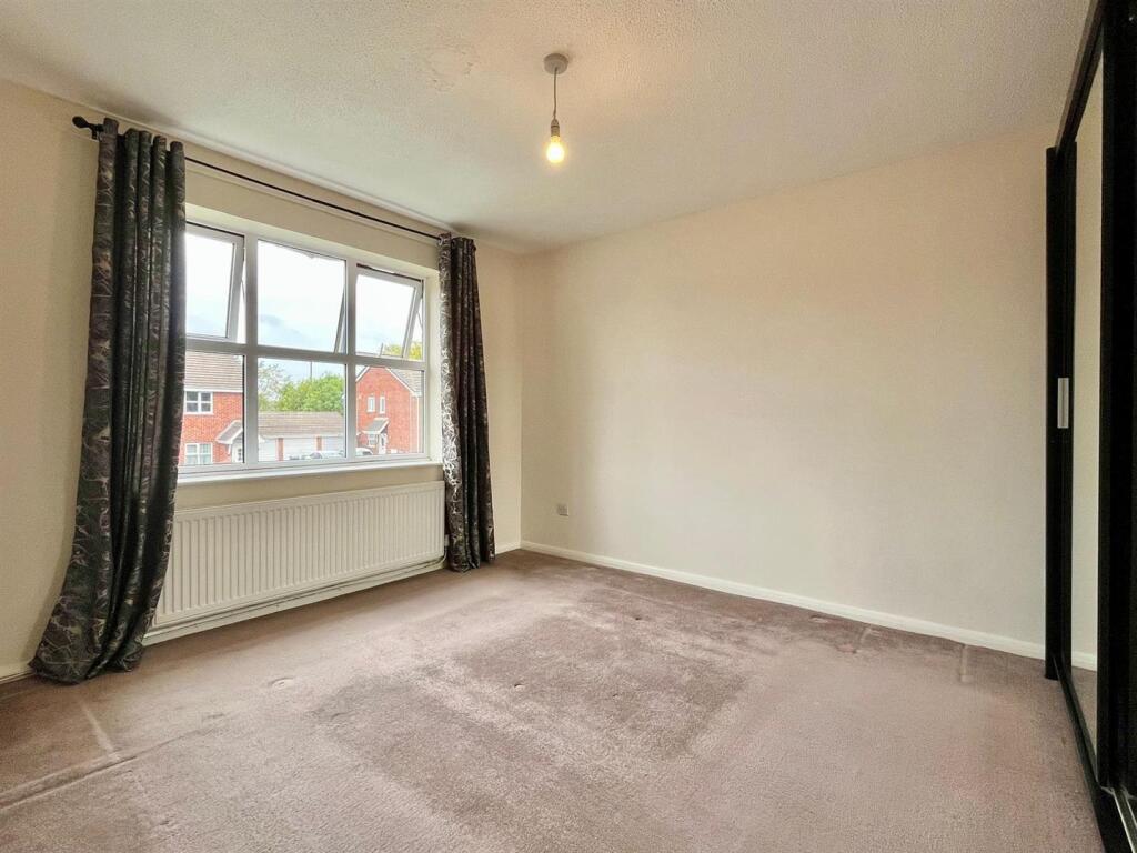 Apartment in Sutton Coldfield, Walmley Ash - View 4