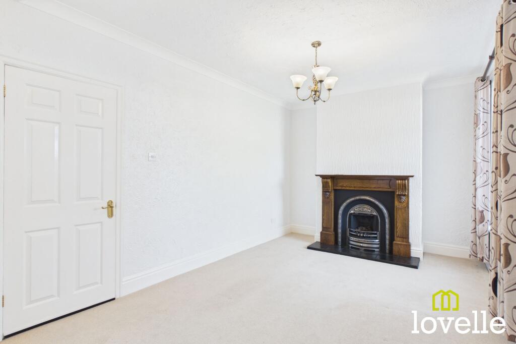 House in Hull - View 5