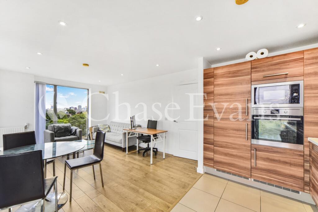 Main image of property: Bootmakers Court, 132 Ben Jonson Road, The Watermark, Stepney Green, E1