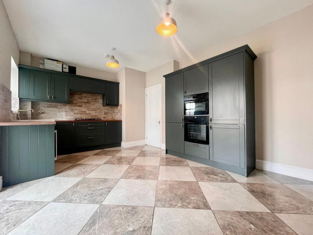 Main image of property: Goldcroft Common, Caerleon, NP18