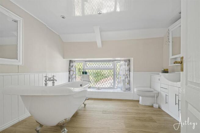 Ensuite shower room