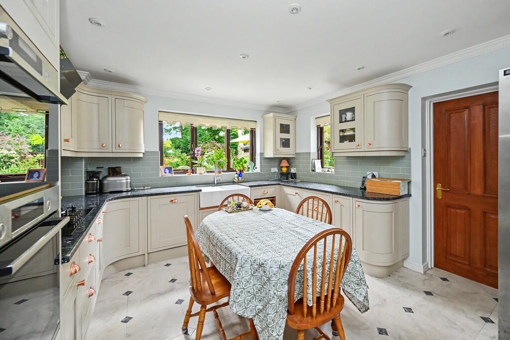 House in Rugby, Warwickshire - View 5