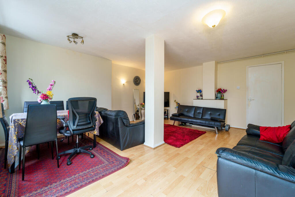House in London, North London Business Park, Brunswick Park - View 3