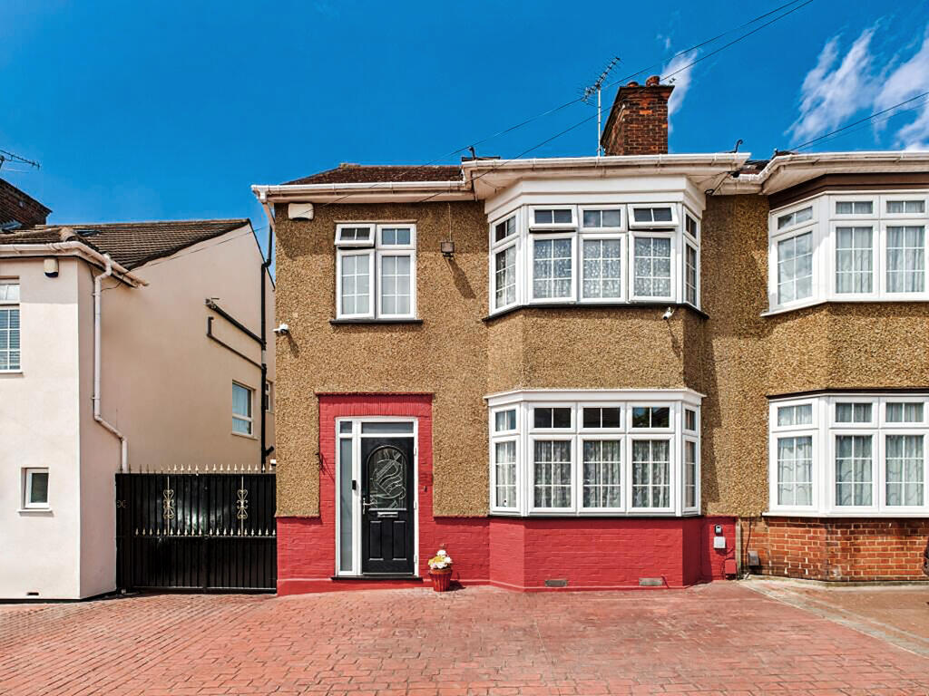 Main image of property: Pinner Park Avenue, Harrow, HA2