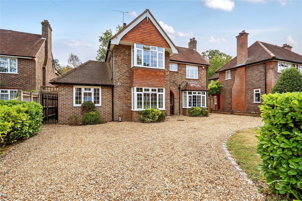 Main image of property: Wheatsheaf Close, Horsell, Surrey, GU21