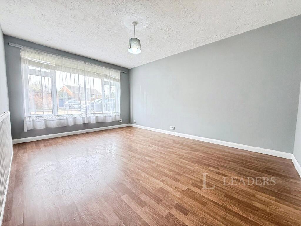 Apartment in Hitchin, Westmill - View 2