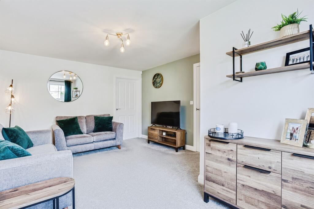 House in Leeds, West Yorkshire - View 4