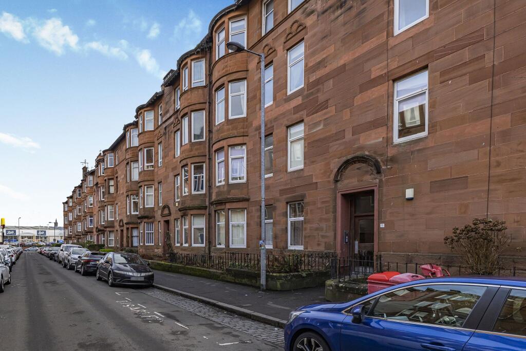 Main image of property: Flat 3/1, 9 Fairlie Park Drive, Partick, Glasgow, G11 7SS