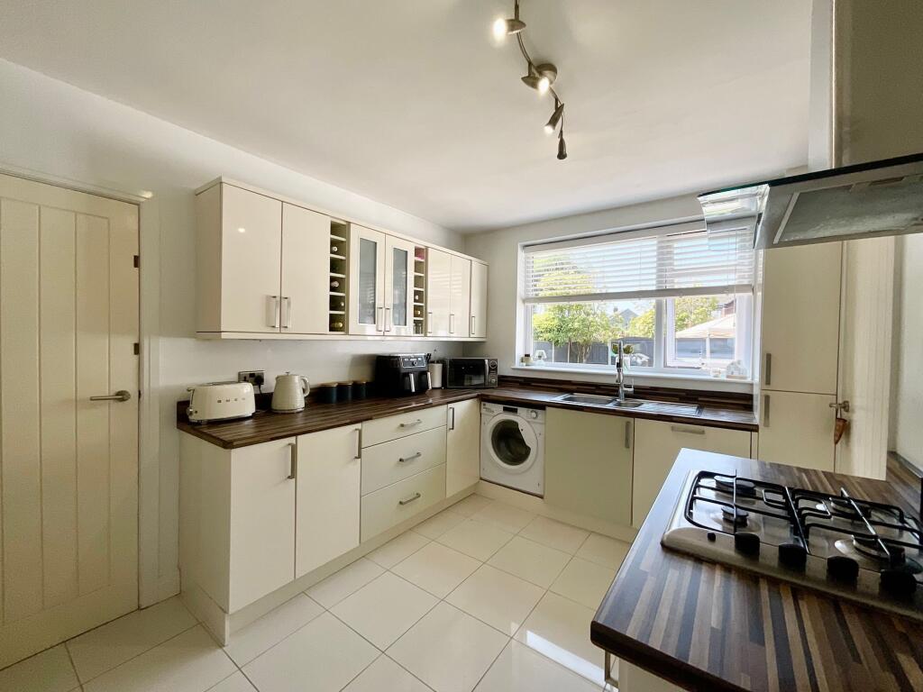 House in Stoke-on-Trent - More