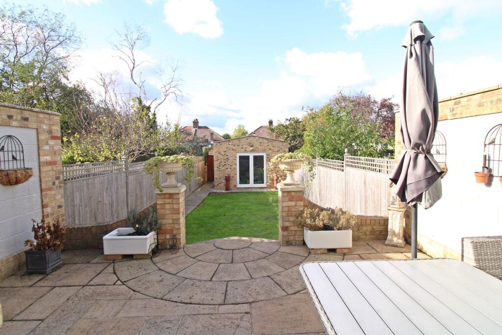 House in London - View 3
