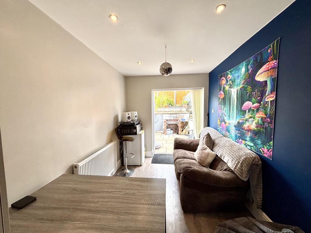 House in Leeds, Troy, Horsforth - More