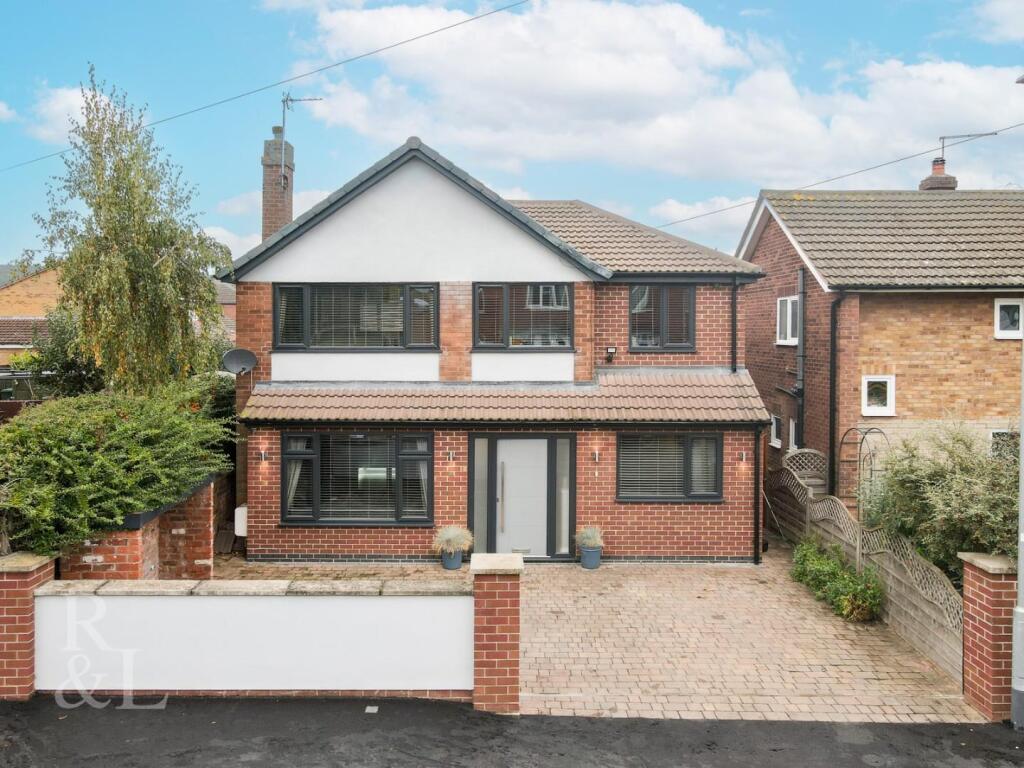 5-bed detached on The Rushes, Gotham, Nottingham, £500,000