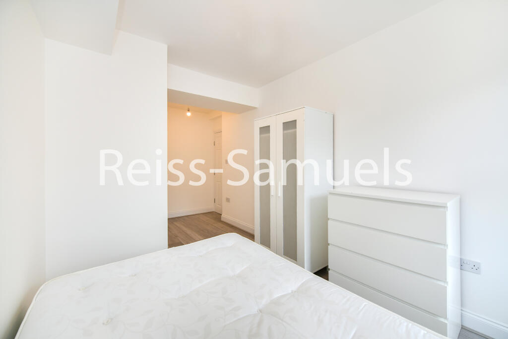 6 bedroom terraced house for rent