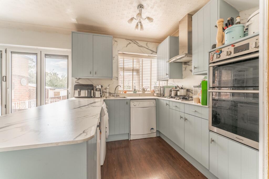 House in London, Belle Grove, East Wickham - View 4
