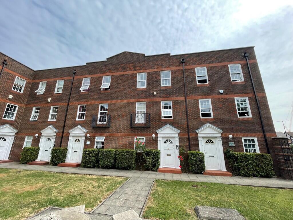 Main image of property: 11 Station Court (Office 3)