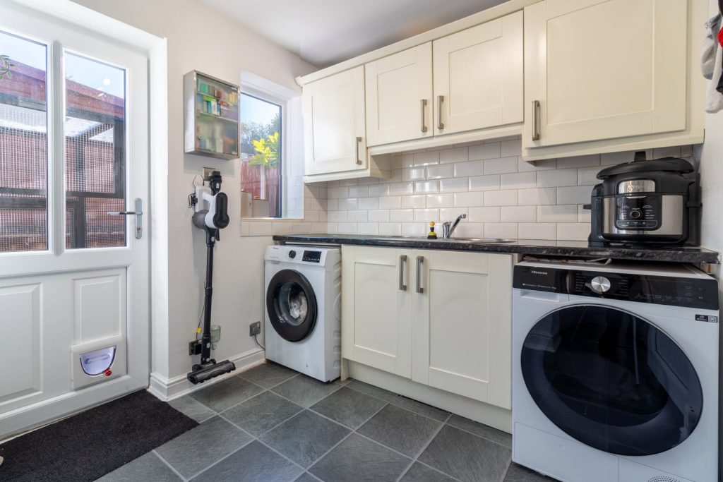 House in Chorley, Clayton-le-Woods - View 5