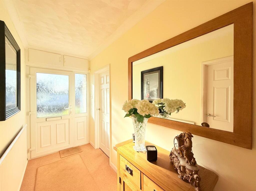 Martindale Avenue, Wimborne - View 3