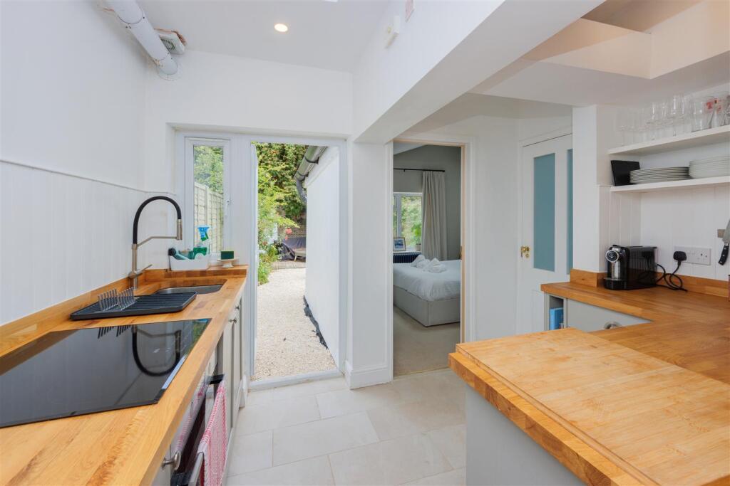 Apartment in London - More