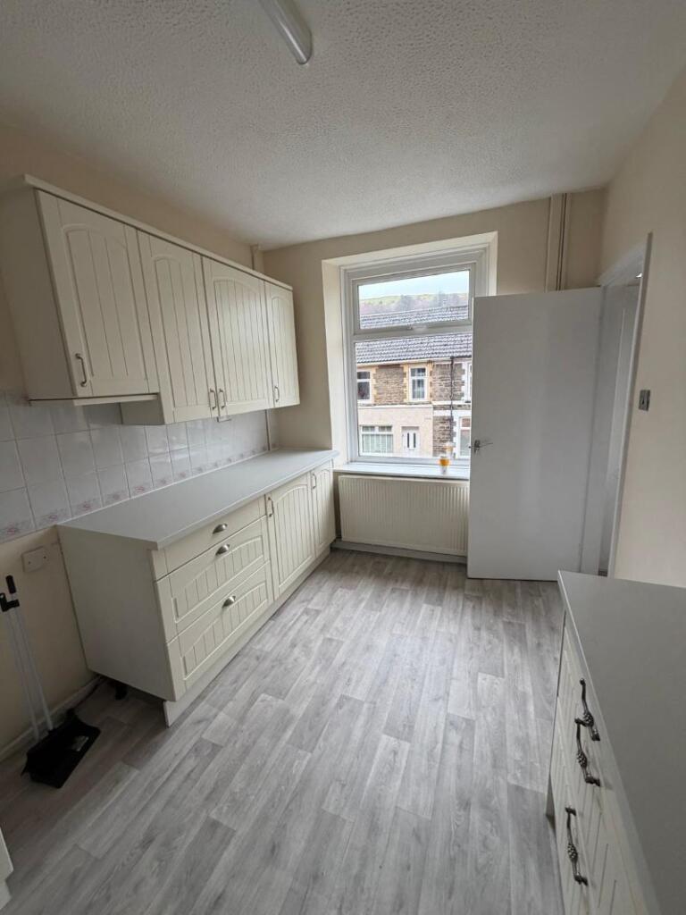121 Queens Road, Elliots Town, New Tredegar, NP24 6DU photo 4