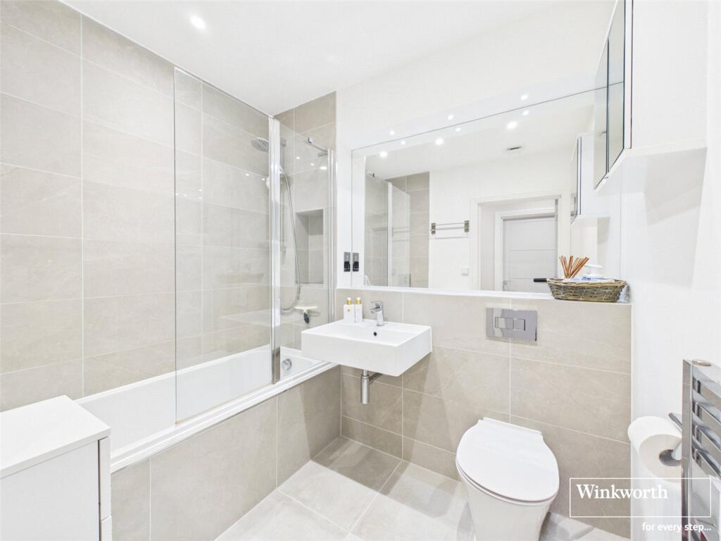 Apartment in Harrow - More