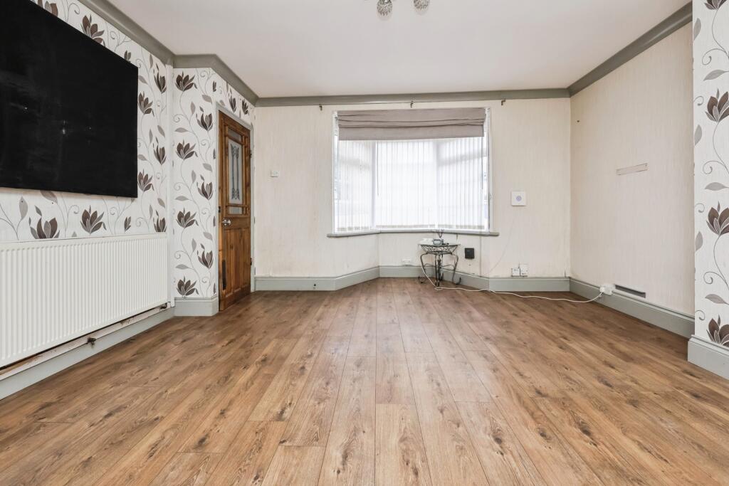 House in Birmingham, West Midlands - More