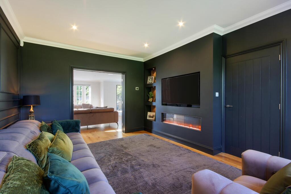House in Tonbridge and Malling, Wrotham - More