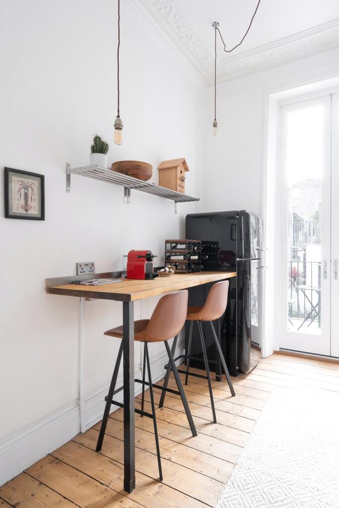 Apartment in London - More