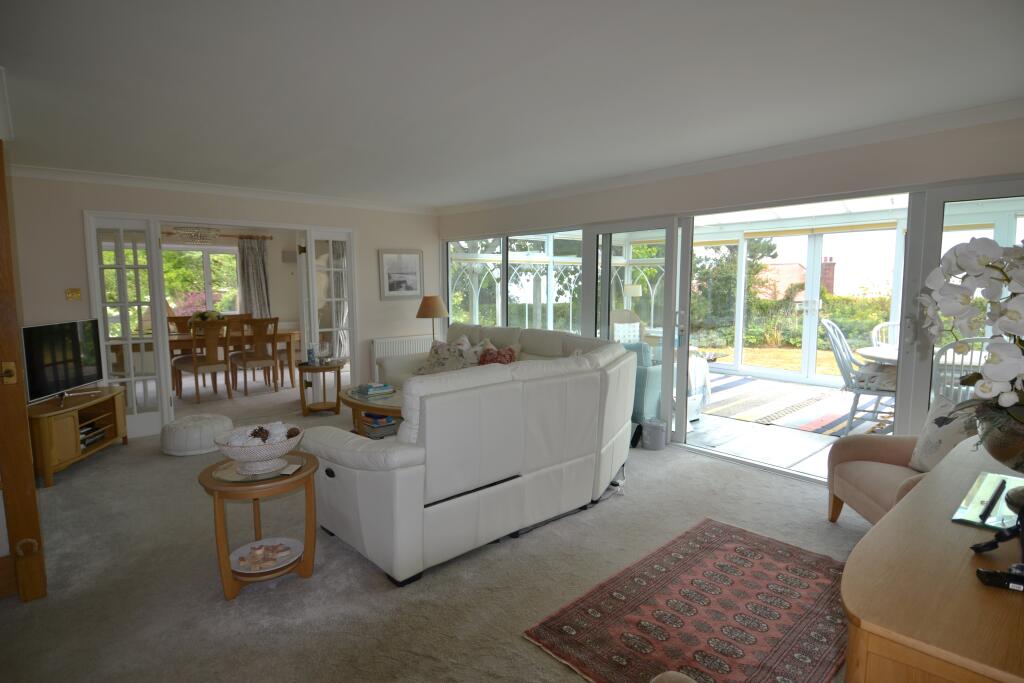House in Dover, St. Margaret's at Cliffe - View 4