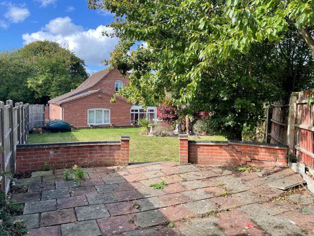 Corner Cottage, Lower Globe Lane, Blofield, Norwich, Norfolk NR13 4RJ photo 3