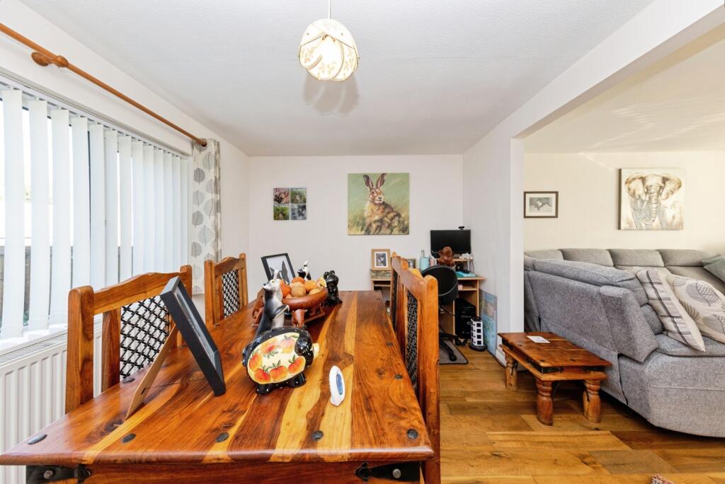 House in Swansea, Llangyndeyrn - More