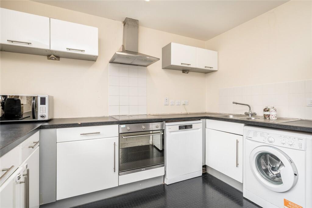 Apartment in London, Mill Meads, Stratford - View 3