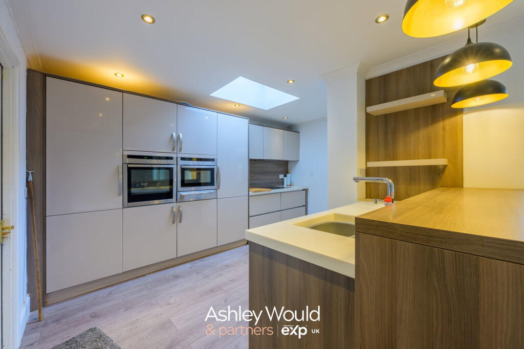 House in Dudley, West Midlands - View 5