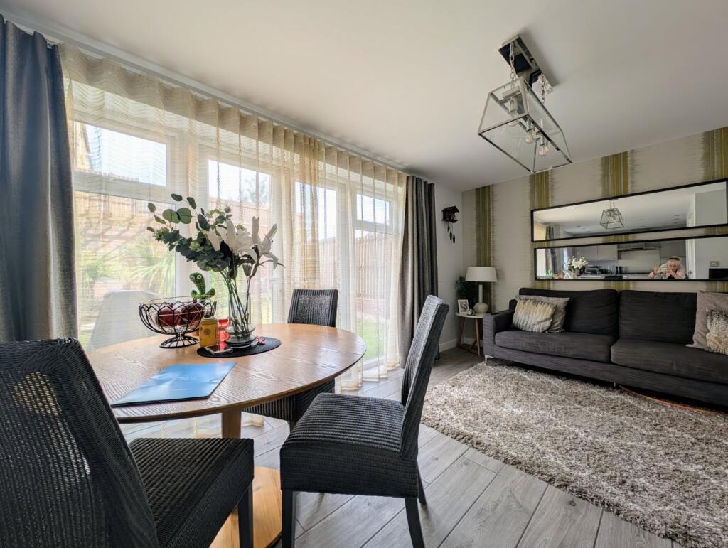 House in Wakefield, West Yorkshire - View 3