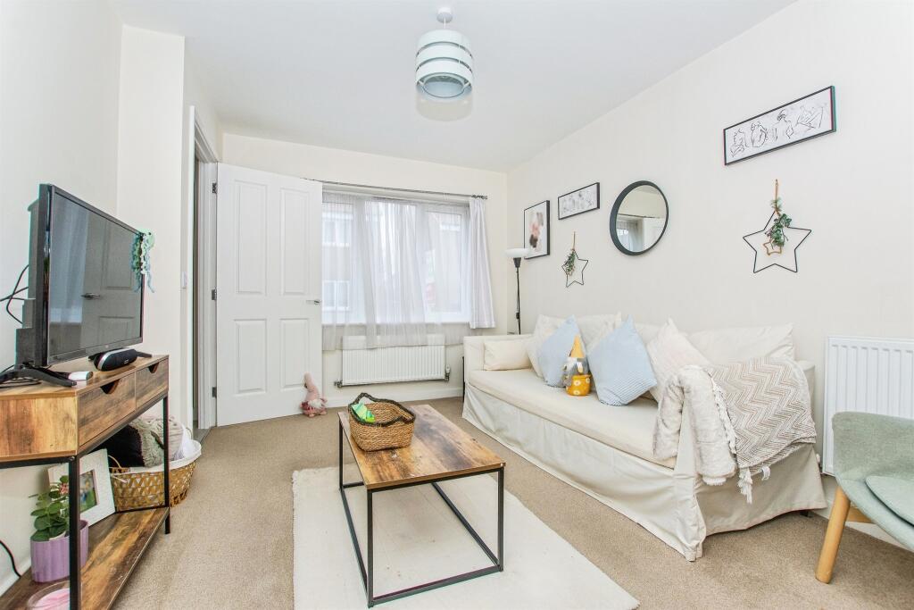 Grove Gardens, Elm, Wisbech photo 3