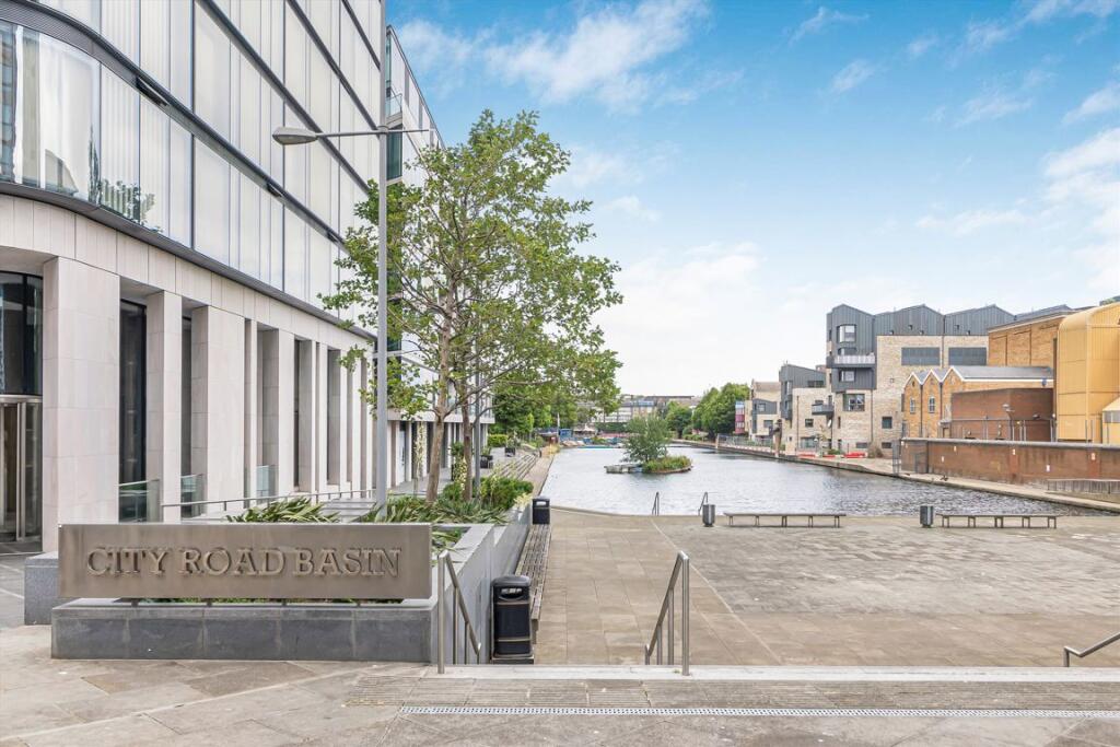 Apartment in London, St Luke's, Islington - View 6