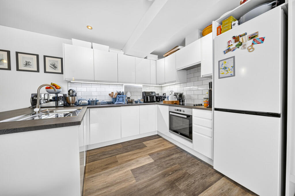 Apartment in Stockport - View 5