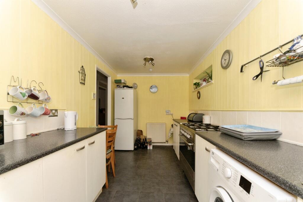 House in Swindon - View 5