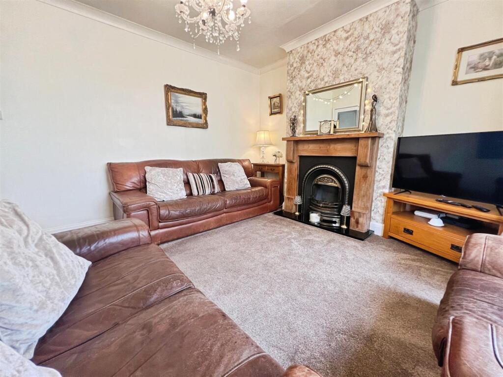House in Bradford, West Yorkshire - View 4
