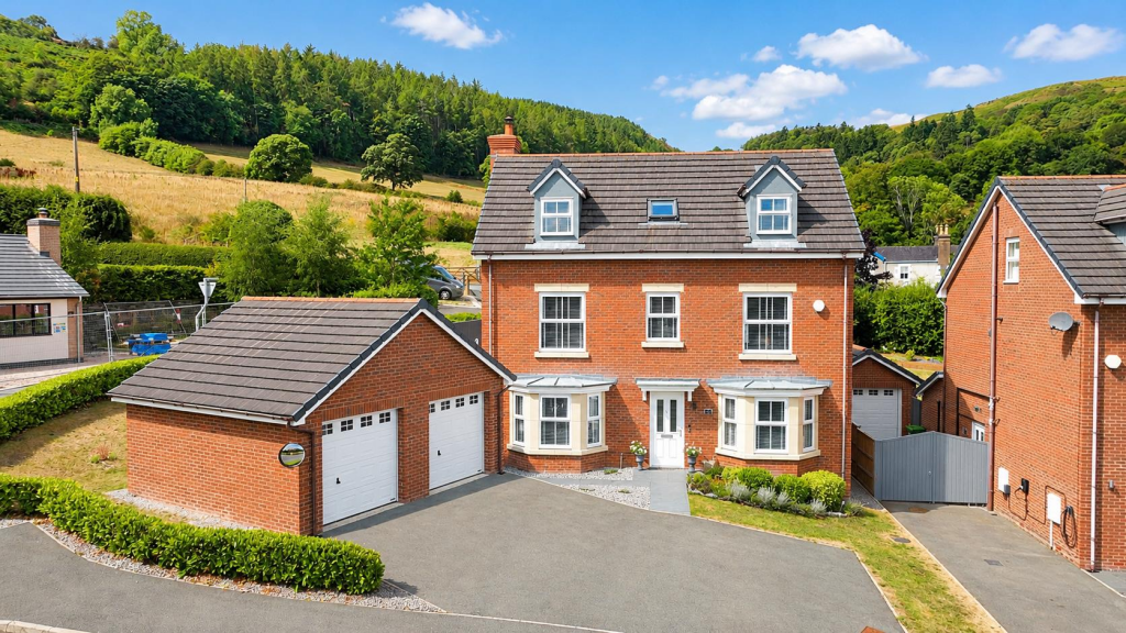 Main image of property: Maes Helyg, Llangollen