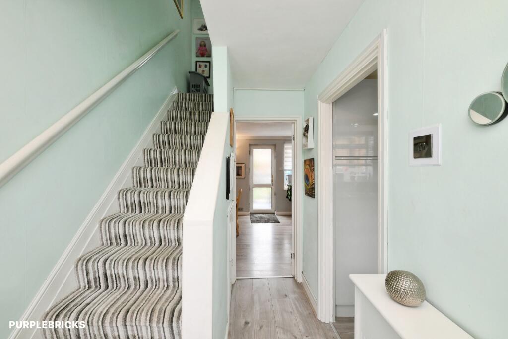 House in Broxbourne, Churchgate - View 2